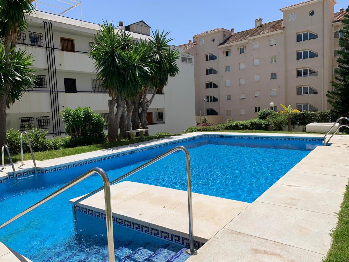Апартаменти Tulipanes Benalmadena - Parking Privado Екстер'єр фото